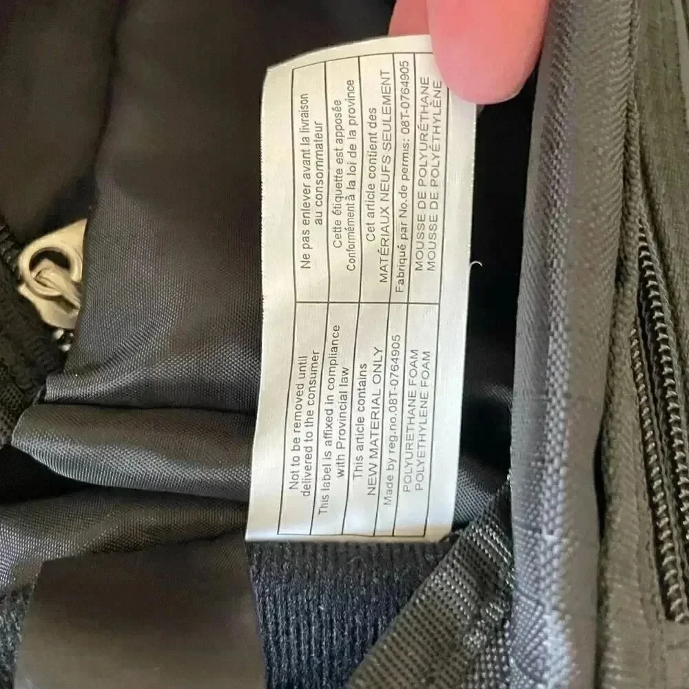 Kenneth Cole Reaction Black Laptop Messenger Office Business School Bag
